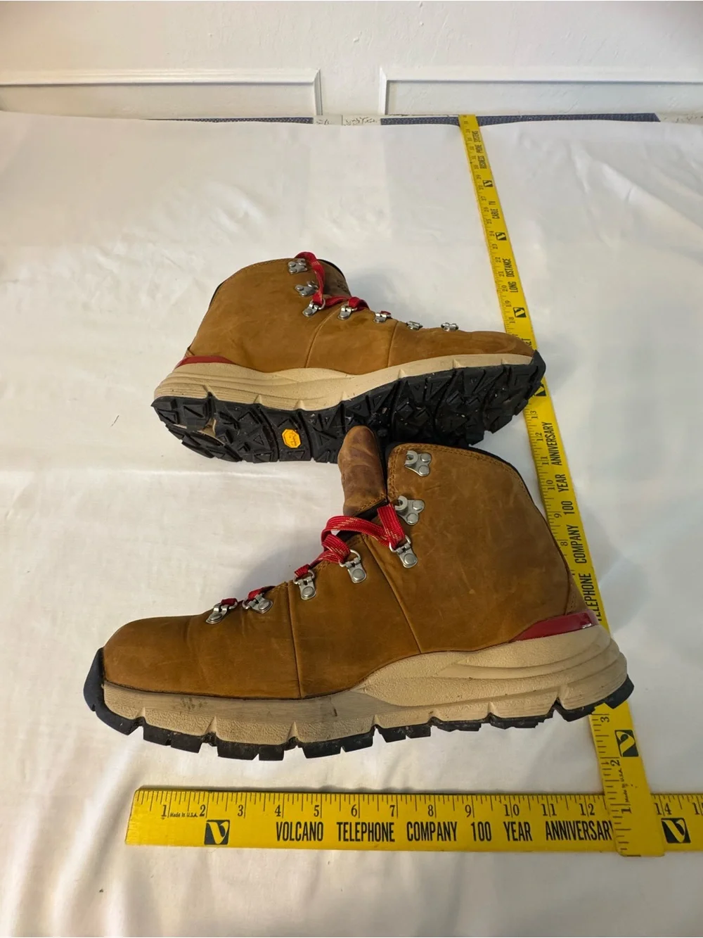 Danner Men’s Tan Leather Hiking Boots with Red Laces
